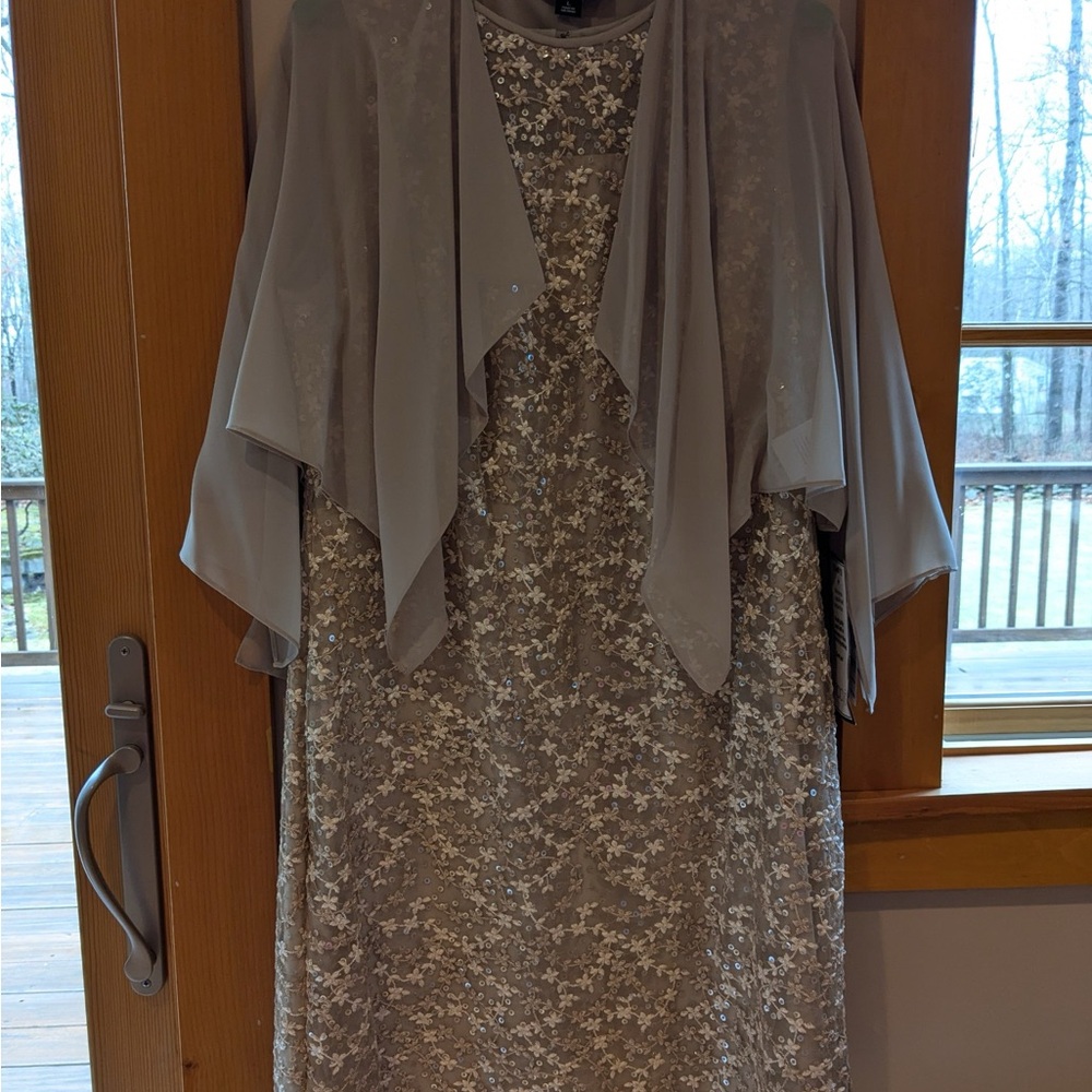 Alex Evenings Dress & Shawl Size 14
